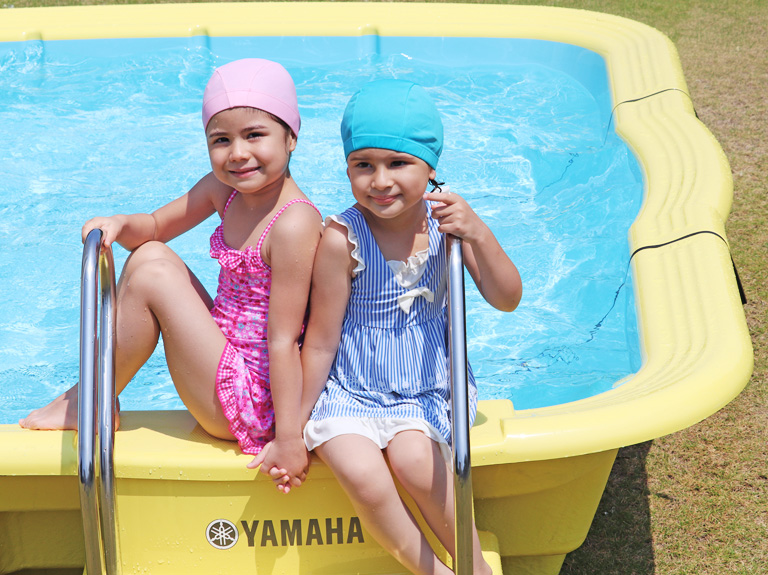 Children's Pools: Pools That Make Children Smile.  Yamaha¡¯s FRP Children¡¯s Pools have an ergonomically-friendly curved finishes and are durable, easy to clean, and easy to maintain. Choose from our wide product range according to space and the number of people using the pool.