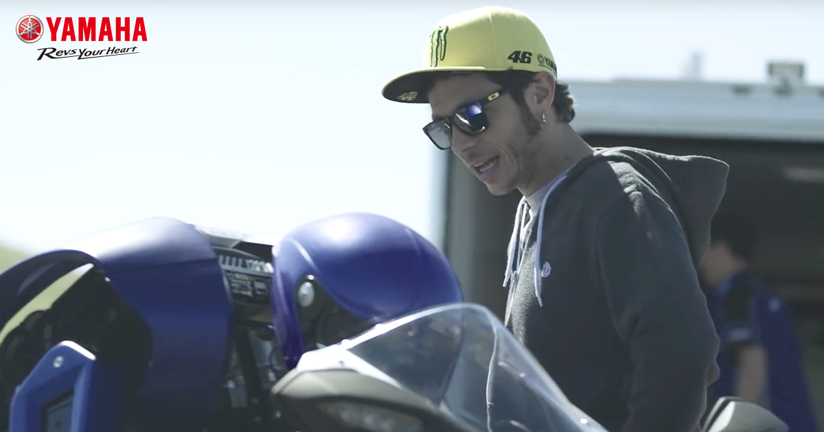 Motobot Bertemu The Doctor Valentino Rossi Yamaha Motor Co Ltd