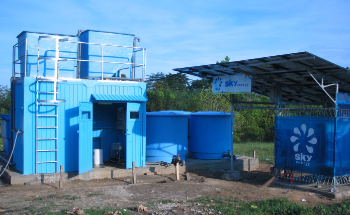 Small-scale water purification system for villages