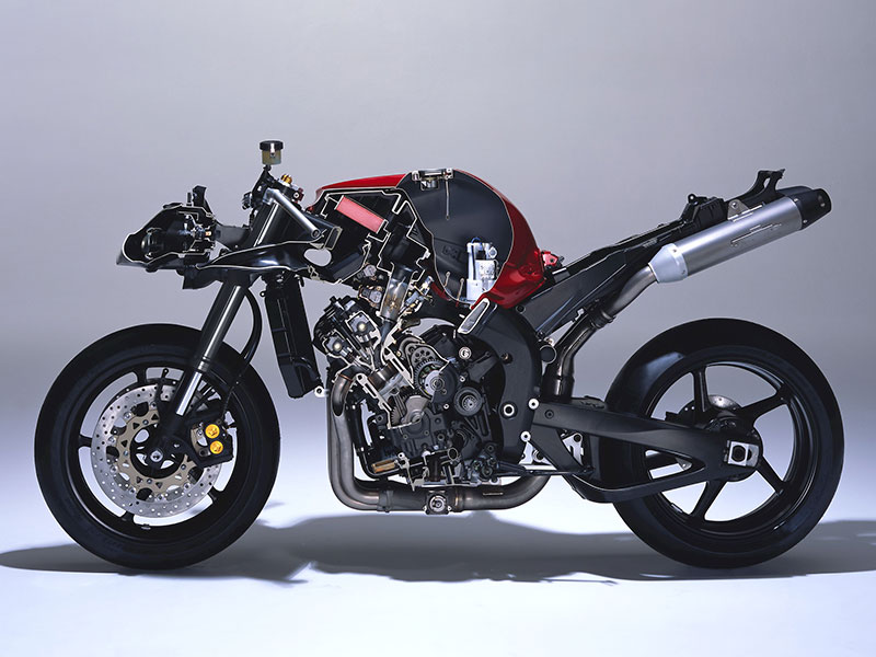 The R-Series Pedigree - Motorcycle | Yamaha Motor Co., Ltd.