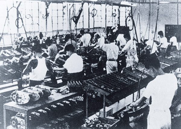 The production lines at the Hamana Factory in 1957