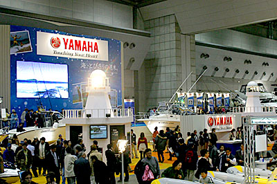 2003年の東京国際ボートショーヤマハブースの風景