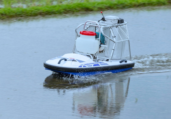 基本性能・使い勝手を向上 無人ボート「WATER STRIDER」2018年モデルを
