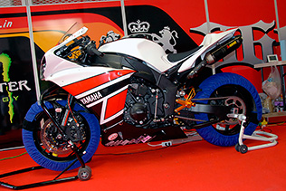 決勝は「汚れた英雄」のカラー&グラフィックで登場予定