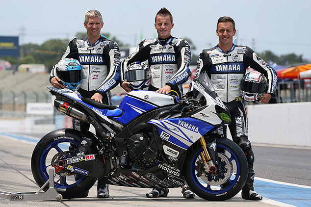 左からデビット・チェカ選手、マチュー・ジネス選手、ケニー・フォーレイ選手