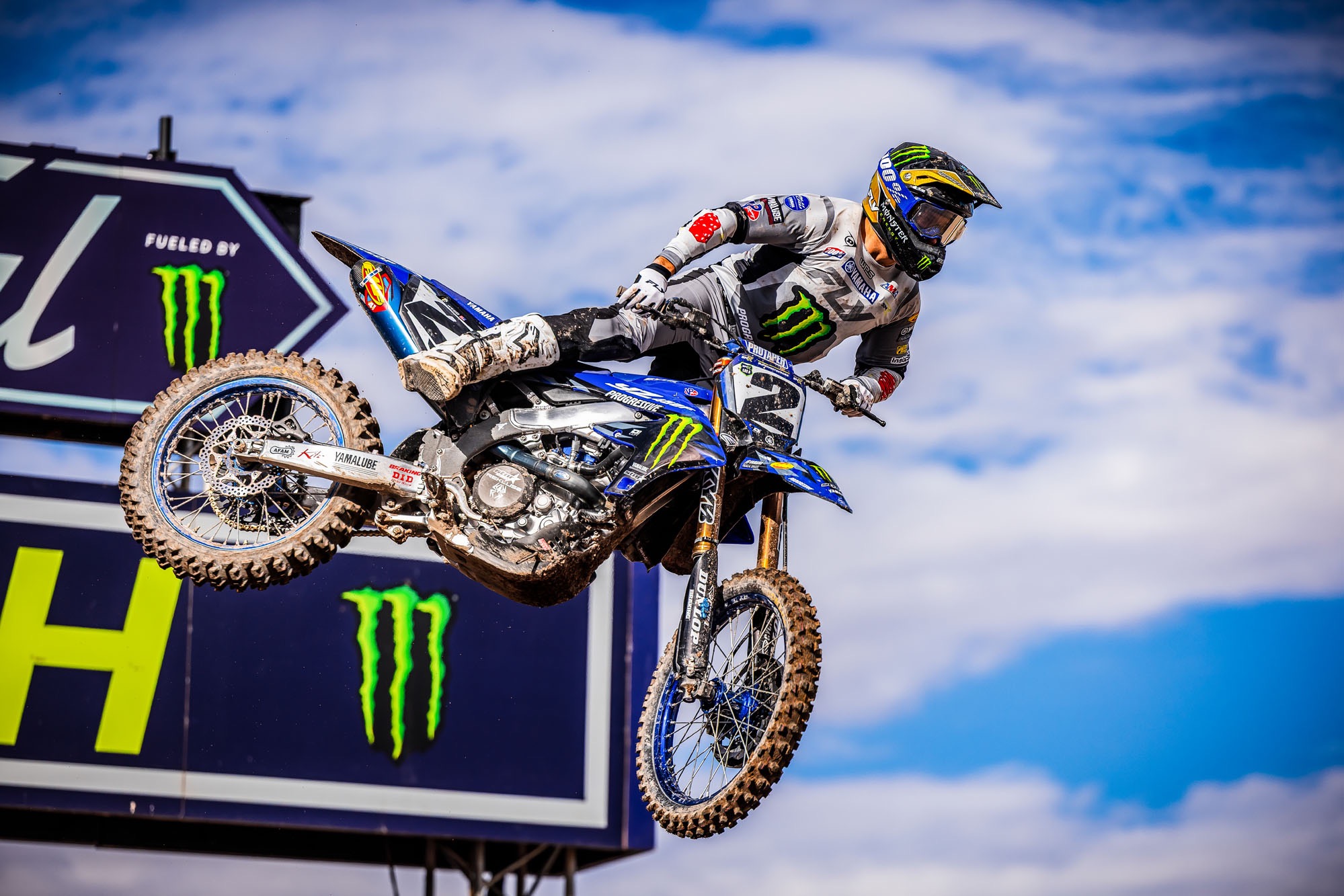 No.3 ロボットで“職人品質”の溶接を目指して