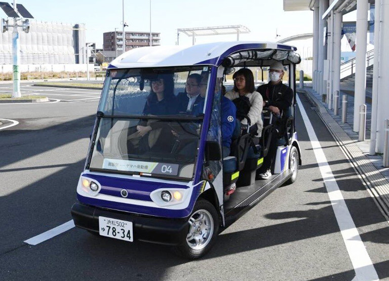 自社製の低速小型EV「グリーンスローモビリティ」