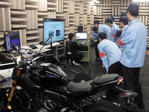シミュレーションを活用した二輪車エンジン開発体験3