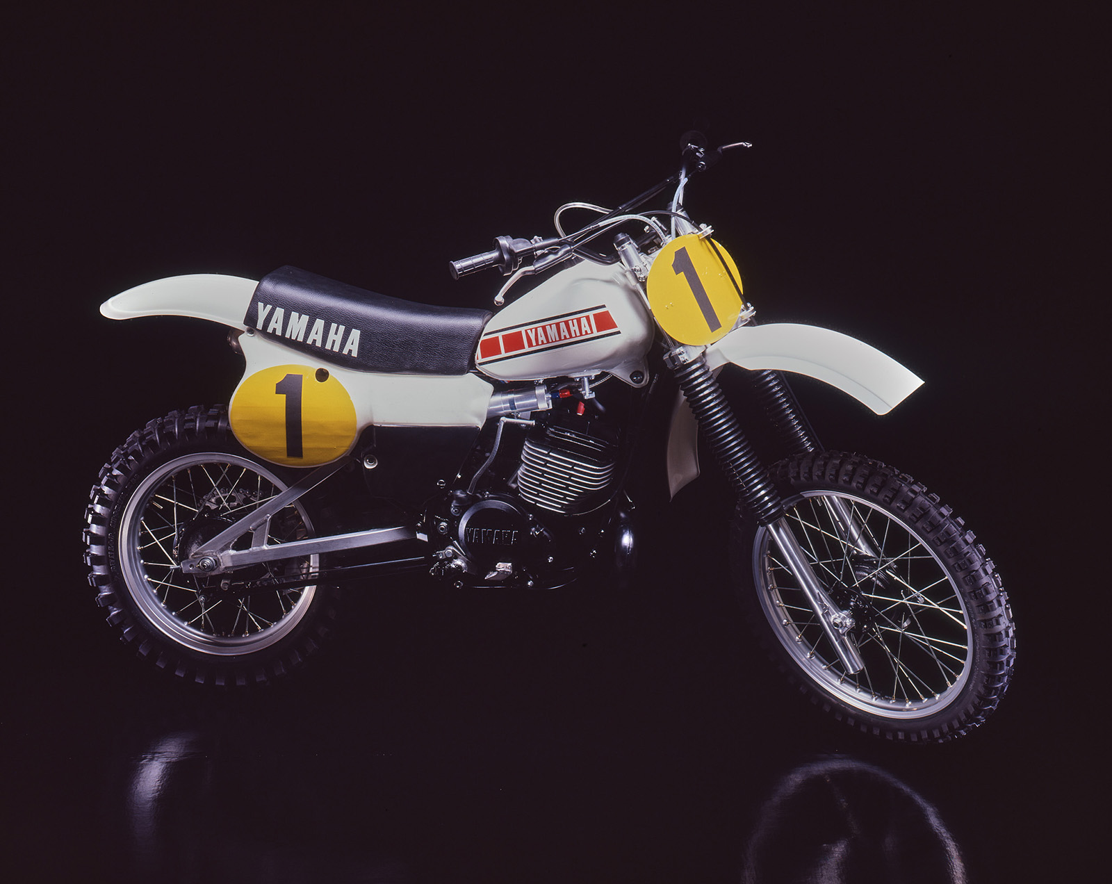 1979 YZM400