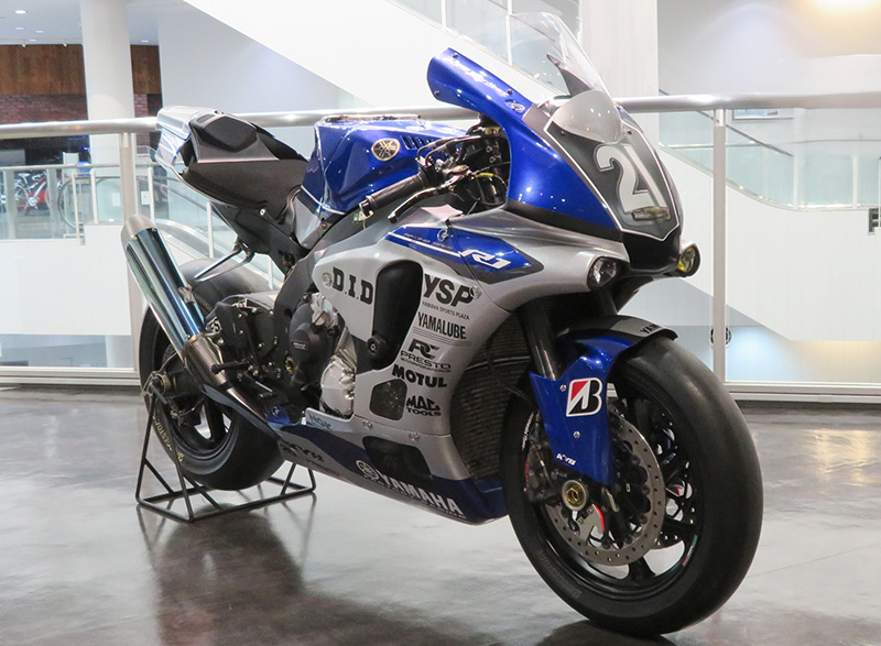 YZF-R1