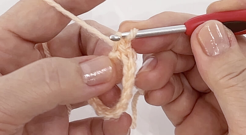 輪編みの往復編み（くさりの作り目から編む方法）