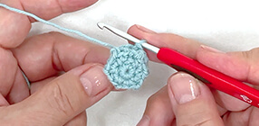 ロゴ、ナット、中心パーツ