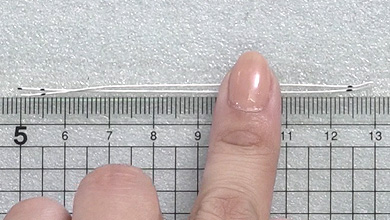ワイヤー160mmを半分に折り、両端5mm部分に印をつける