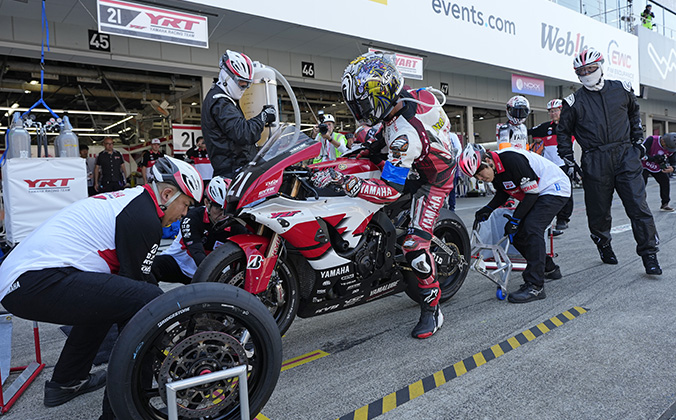 鈴鹿8耐をもっと楽しむ！ピット作業再現デモ