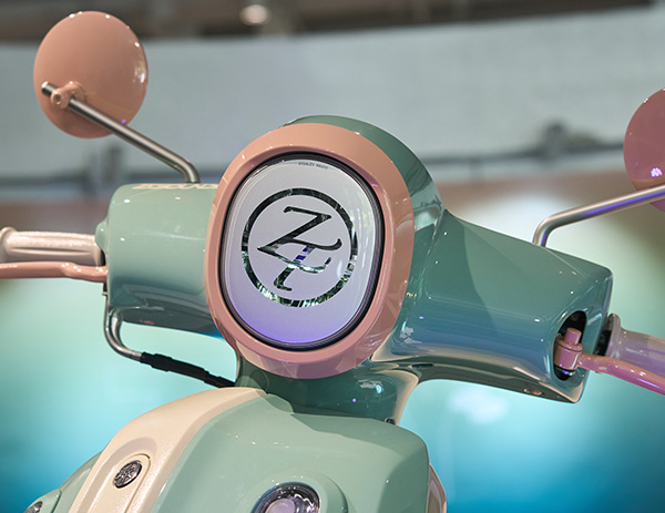「ずっと真夜中でいいのに。」コラボ展-1