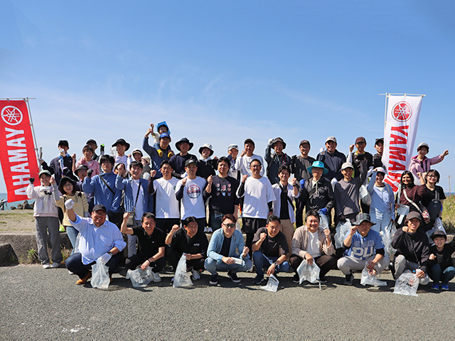 浜松市主催のウェルカメクリーン作戦に参加した際の集合写真