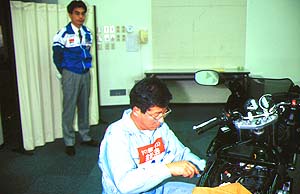 '97 Yamaha Service Mechanic National Contest, A scene from the technical section