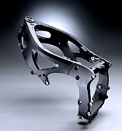 Deltabox III frame characterizing the 2nd-generation YZF-R6