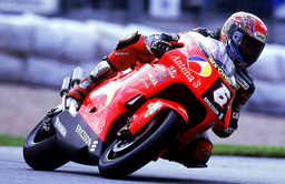 On the YZR500 in 2000