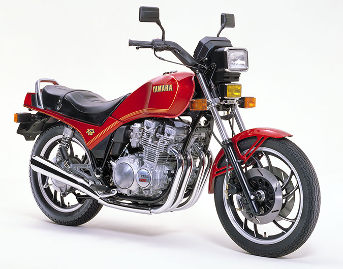 XJ750A