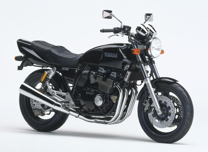 大得価新作T584 中古品 ヤマハ / XJR400 ( 4HM )☆ 社外 / ブラック / マフラー マフラー本体（社外）