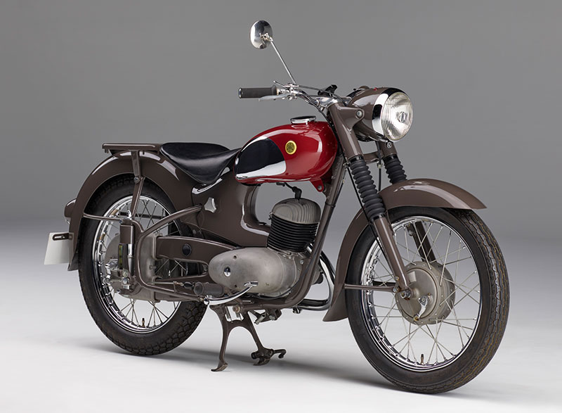 https://global.yamaha-motor.com/showroom/cp/collection/yc-1/img/1956_YC-1.jpg