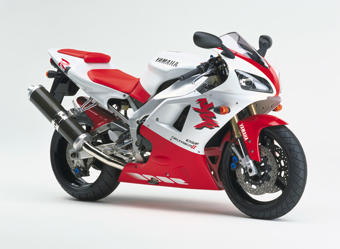 超歓迎低価3UPJ=90010060]ヤマハ・YZF-R1(RN124)純正 リアインナーフェンダー 5VY-21611 中古 リア