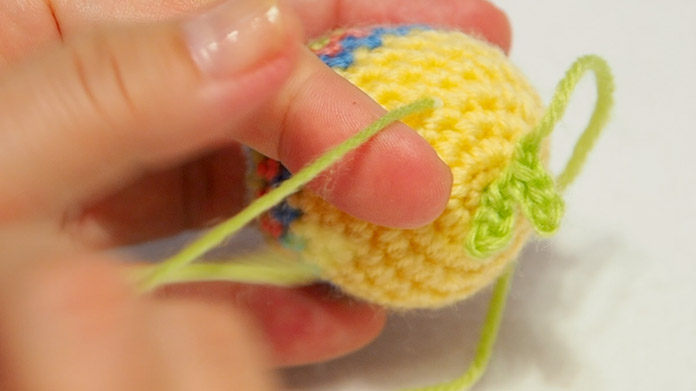 Fix with wool end weaving method.