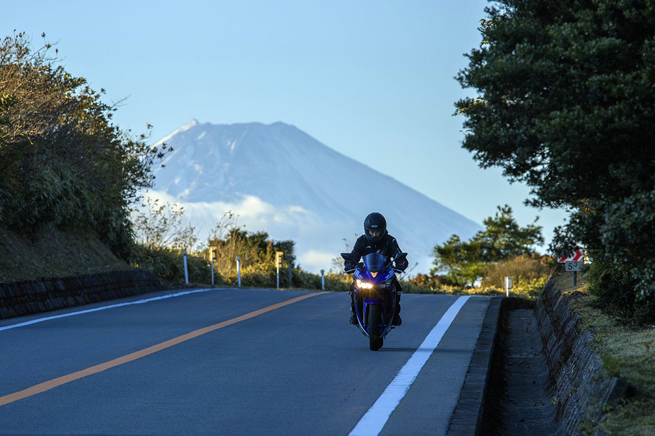 Kanagawa, Shizuoka / Autumn - Resonationg World | Yamaha Motor Co., Ltd.